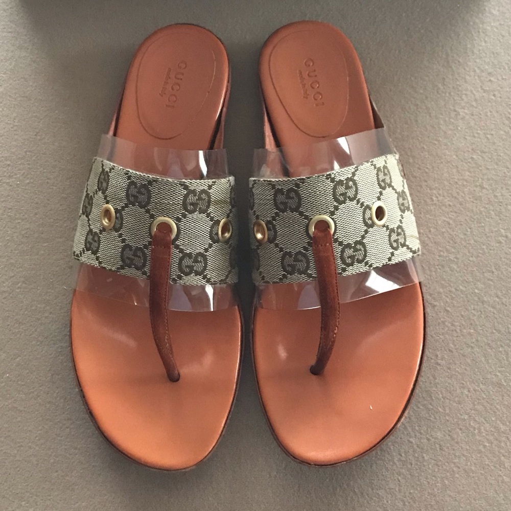 Gucci flat women’s sandals